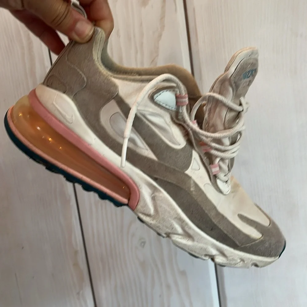 Nike Air 270 React Women’s Size 7 - Picture 5 of 6